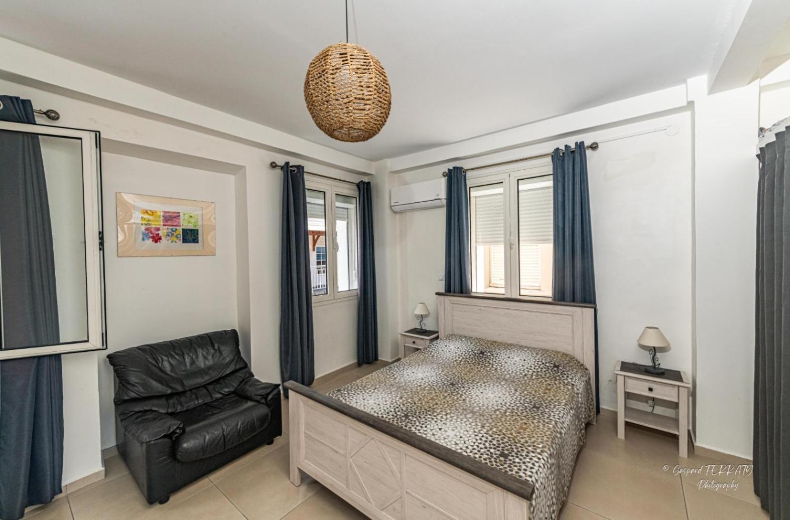 Les Penates - Appt Vue Mer Proche Plage Saint-Pierre Экстерьер фото